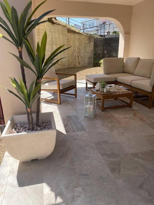 Moderno Con Jardin * San Saturnino